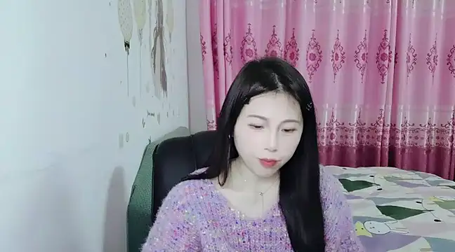 Snapshot of Sunset_glow chatting on January 24, 4:49 pm Sunset glow online show from January 24, 4:49 pm