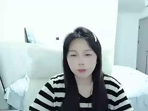 Sunset glow online show from April 2, 2:15 pm