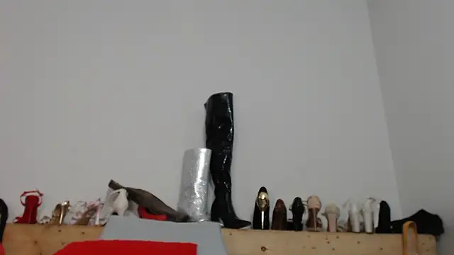 Cherry 1992 online show from January 16, 3:35 pm