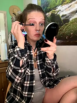 MenaDreadfull online show from November 23, 10:04 am