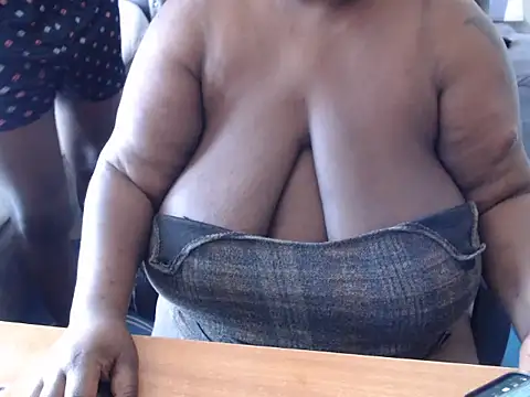 ebonybbwcouples online show from January 11, 8:30 am