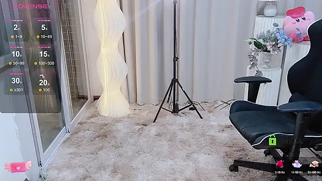 Happy Kitty online show from December 6, 4:49 pm