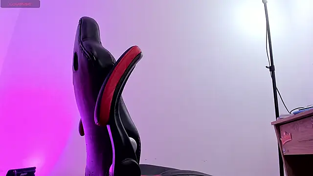 MaryJaneDove online show from December 20, 9:00 am