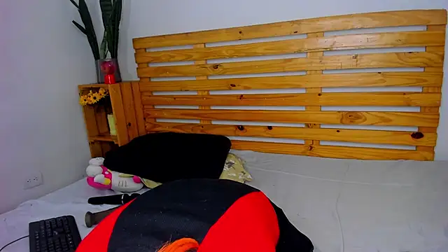 MaryJaneDove online show from February 28, 10:30 am