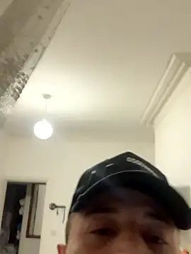 Snapshot of 1Aleks13 chatting on January 17, 1:32 am 1Aleks13 online show from January 17, 1:32 am