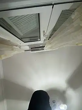 Snapshot of 1Aleks13 chatting on February 12, 8:48 pm 1Aleks13 online show from February 12, 8:48 pm