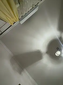 Snapshot of 1Aleks13 chatting on February 15, 9:22 pm 1Aleks13 online show from February 15, 9:22 pm