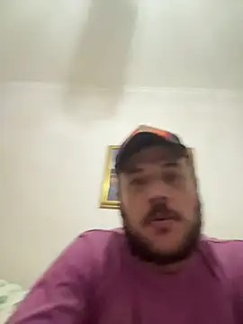 Snapshot of 1Aleks13 chatting on February 21, 10:33 pm 1Aleks13 online show from February 21, 10:33 pm