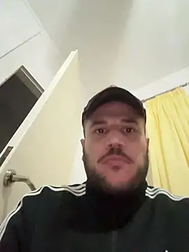 Snapshot of 1Aleks13 chatting on March 11, 9:43 pm 1Aleks13 online show from March 11, 9:43 pm