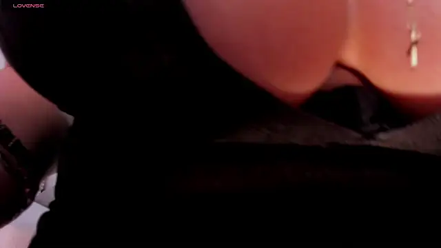 VictoriaLeia online show from January 3, 6:22 am