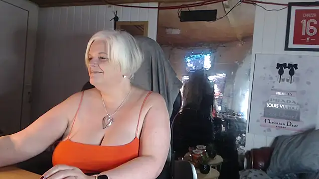 sexychazza16 online show from November 27, 8:44 pm