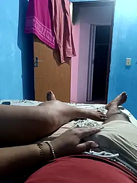 Snapshot of QUERTZFODAA chatting on February 3, 2:25 am QUERTZFODAA online show from February 3, 2:25 am