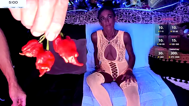 ShannNikkii420 online show from October 20, 1:17 am