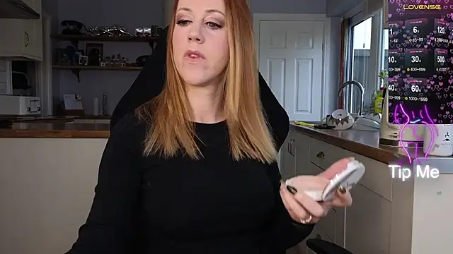 stripmequick online show from February 26, 9:32 am