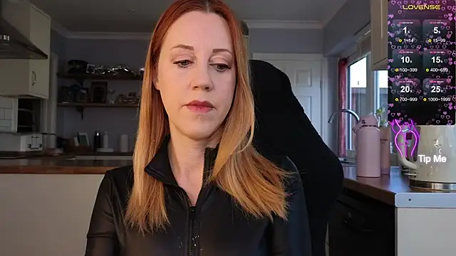 stripmequick online show from September 25, 9:24 am