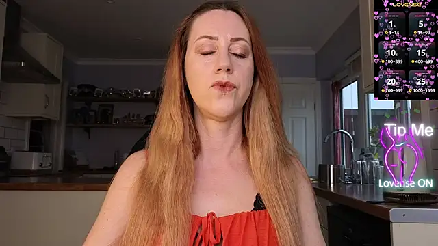 stripmequick online show from March 8, 2:10 pm