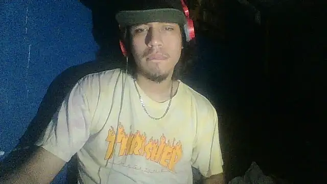 AlexAlejandro13 online show from October 18, 7:53 am