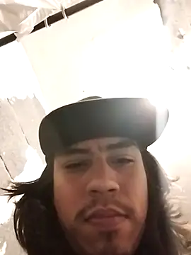 AlexAlejandro13 online show from April 13, 10:15 pm