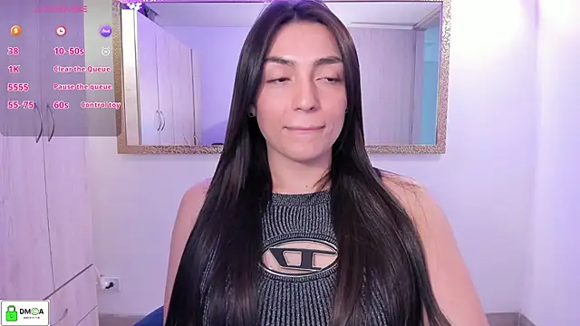 Snapshot of EricaVanderhill chatting on January 9, 10:11 pm EricaVanderhill online show from January 9, 10:11 pm