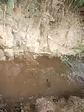 Snapshot of FinableKnee chatting on October 23, 3:50 am FinableKnee online show from October 23, 3:50 am