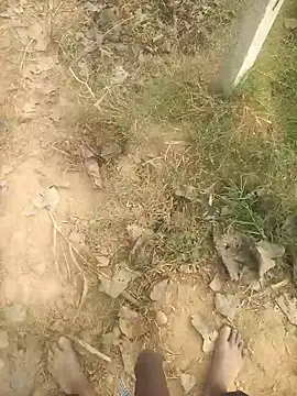 Snapshot of FinableKnee chatting on October 30, 6:15 am FinableKnee online show from October 30, 6:15 am