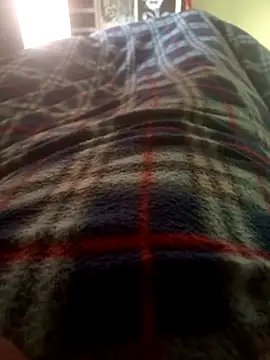 Snapshot of FinableKnee chatting on November 16, 6:52 am FinableKnee online show from November 16, 6:52 am