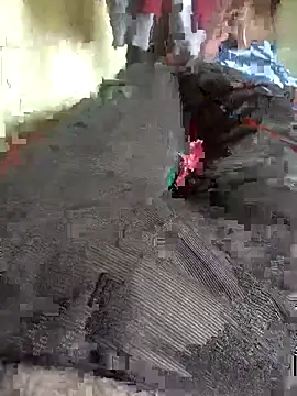 Snapshot of FinableKnee chatting on November 18, 4:39 am FinableKnee online show from November 18, 4:39 am