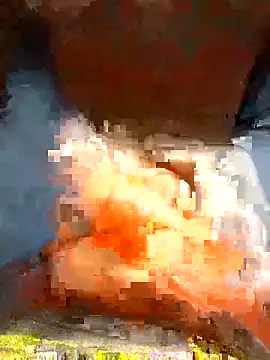 Snapshot of FinableKnee chatting on February 25, 4:55 am FinableKnee online show from February 25, 4:55 am