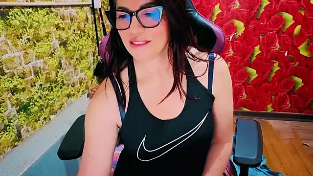 andrea24080 online show from July 1, 2:51 pm