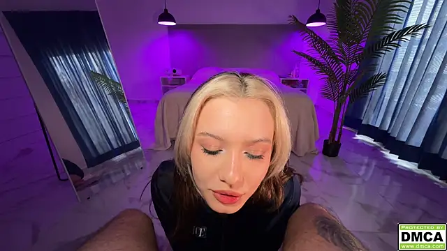 Snapshot of _blowjob_queen chatting on September 18, 10:12 pm  blowjob queen online show from September 18, 10:12 pm