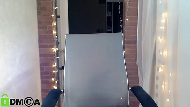 Snapshot of ms_kelarini chatting on January 12, 6:27 pm ms kelarini online show from January 12, 6:27 pm