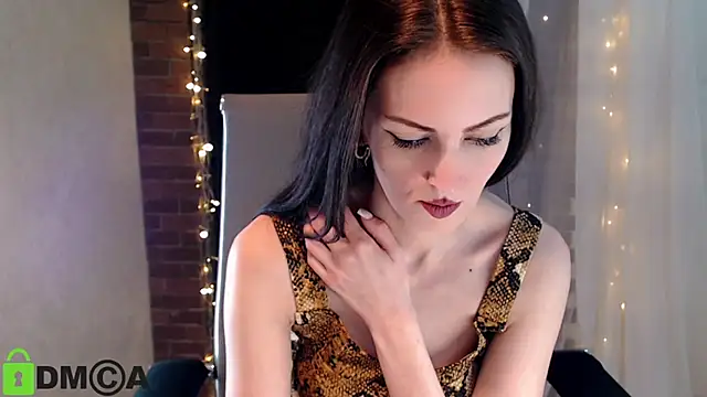 Snapshot of ms_kelarini chatting on February 7, 2:37 pm ms kelarini online show from February 7, 2:37 pm