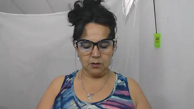 Snapshot of samyjons chatting on February 18, 1:00 pm samyjons online show from February 18, 1:00 pm