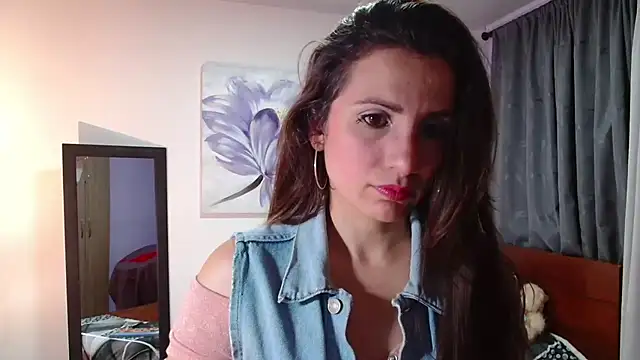 Snapshot of vanessabrown_ chatting on February 1, 2:58 am vanessabrown online show from February 1, 2:58 am