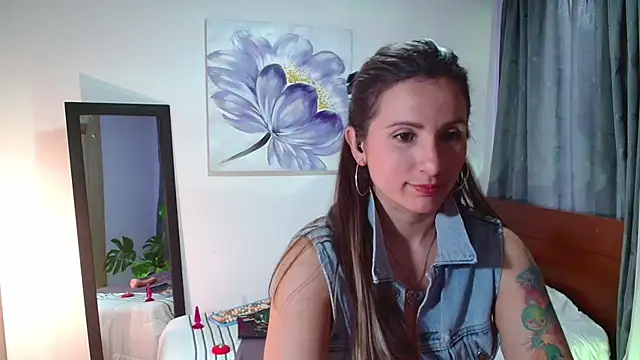 Snapshot of vanessabrown_ chatting on February 11, 7:38 pm vanessabrown online show from February 11, 7:38 pm