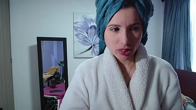 Snapshot of vanessabrown_ chatting on February 20, 12:57 pm vanessabrown online show from February 20, 12:57 pm