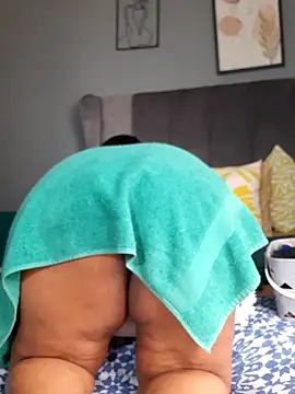 PearlSexxy69 online show from October 19, 12:06 pm