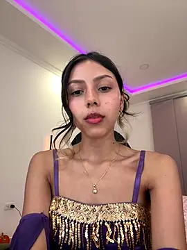 Snapshot of Sensualtease chatting on October 17, 10:45 pm Sensualtease online show from October 17, 10:45 pm