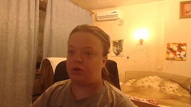 Janiffer MiMi online show from December 13, 8:04 pm