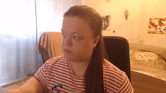 Janiffer MiMi online show from February 2, 11:30 am