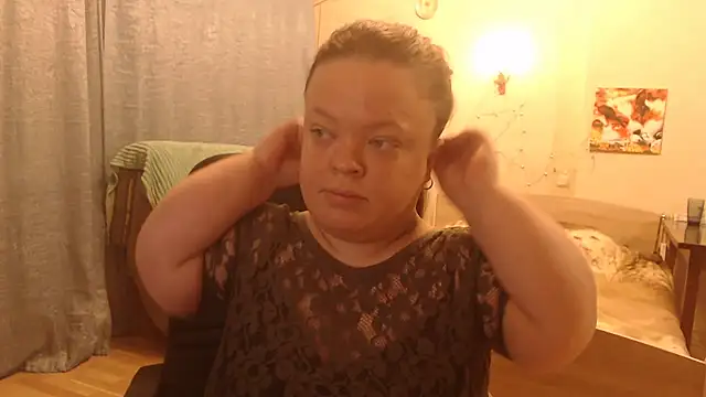 Janiffer MiMi online show from March 5, 6:01 pm