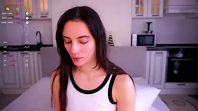 Holla Molly online show from February 20, 8:06 am