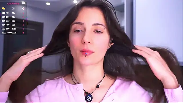 Holla Molly online show from February 24, 6:44 am