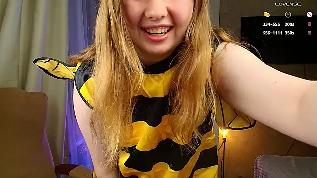 Vivian cutie online show from October 31, 3:46 pm