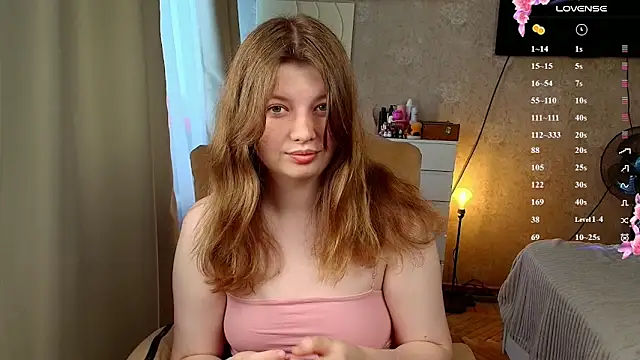 Snapshot of Vivian_cutie chatting on May 24, 10:42 am Vivian cutie online show from May 24, 10:42 am