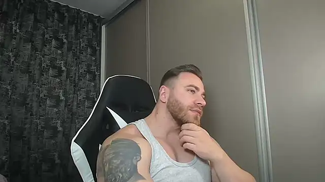 Thori92 online show from March 3, 5:18 pm