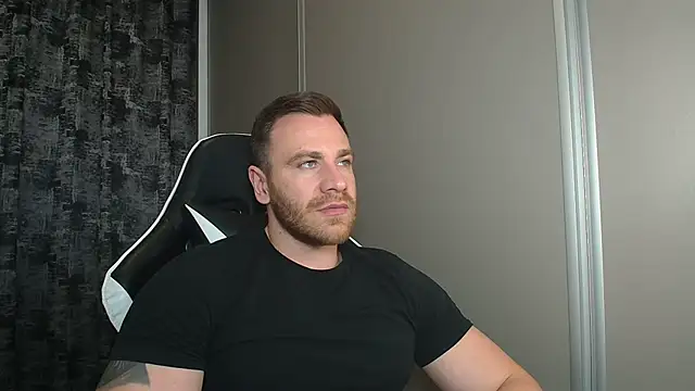 Snapshot of Thori92 chatting on May 21, 2:46 pm Thori92 online show from May 21, 2:46 pm