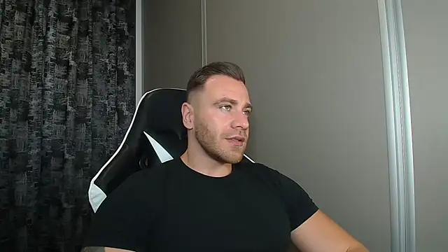 Thori92 online show from July 19, 1:15 pm