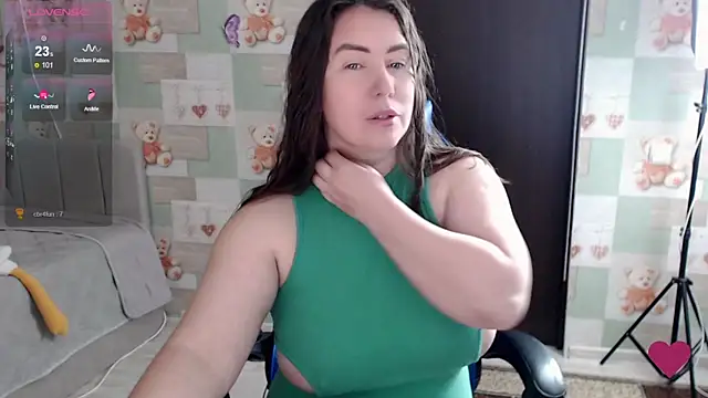Snapshot of Korolek12 chatting on May 31, 10:22 am Korolek12 online show from May 31, 10:22 am