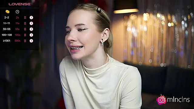 melanielwithu online show from March 3, 5:50 pm